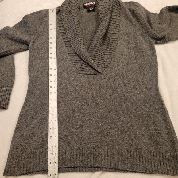 100% Cashmere Cowl Neck Gray Sweater Women's Size XL Kirkland Brand - Picture 3 of 6